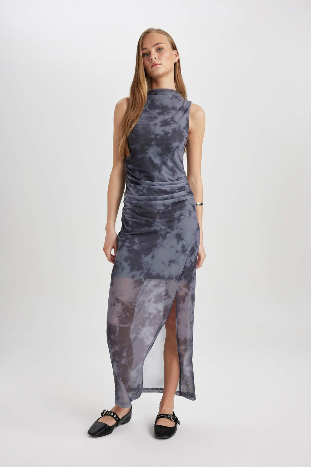 Bodycon Vucudu Saran Dik Yaka Y?rtmacl? Batik Tul Kolsuz Maxi Elbise - Defacto фото 2