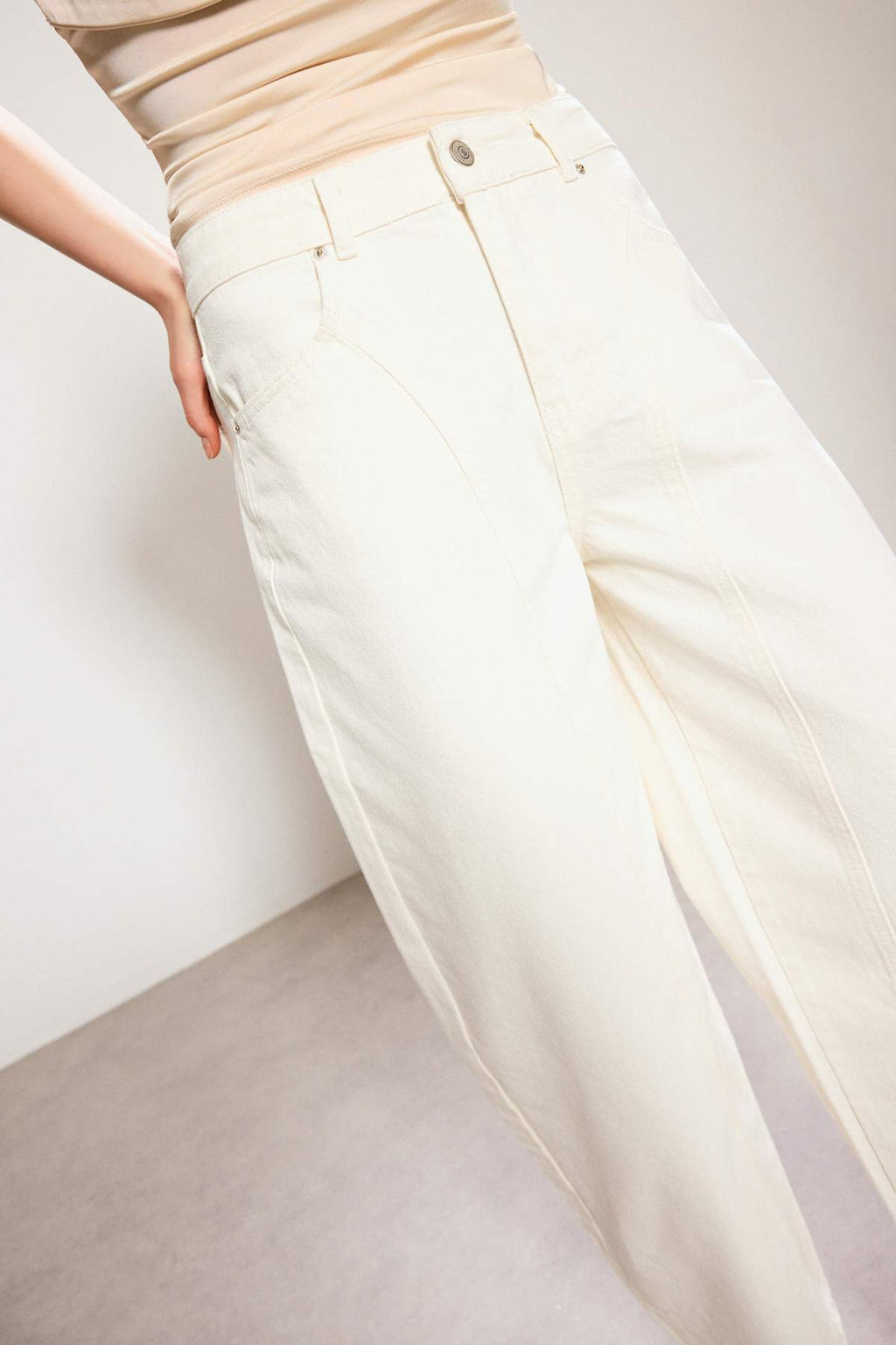 Trendyol Studio Ekru Dikis Detayl? Yuksek Bel Barrel Jeans TWOSS26JE00257 - Trendyolmilla фото 6