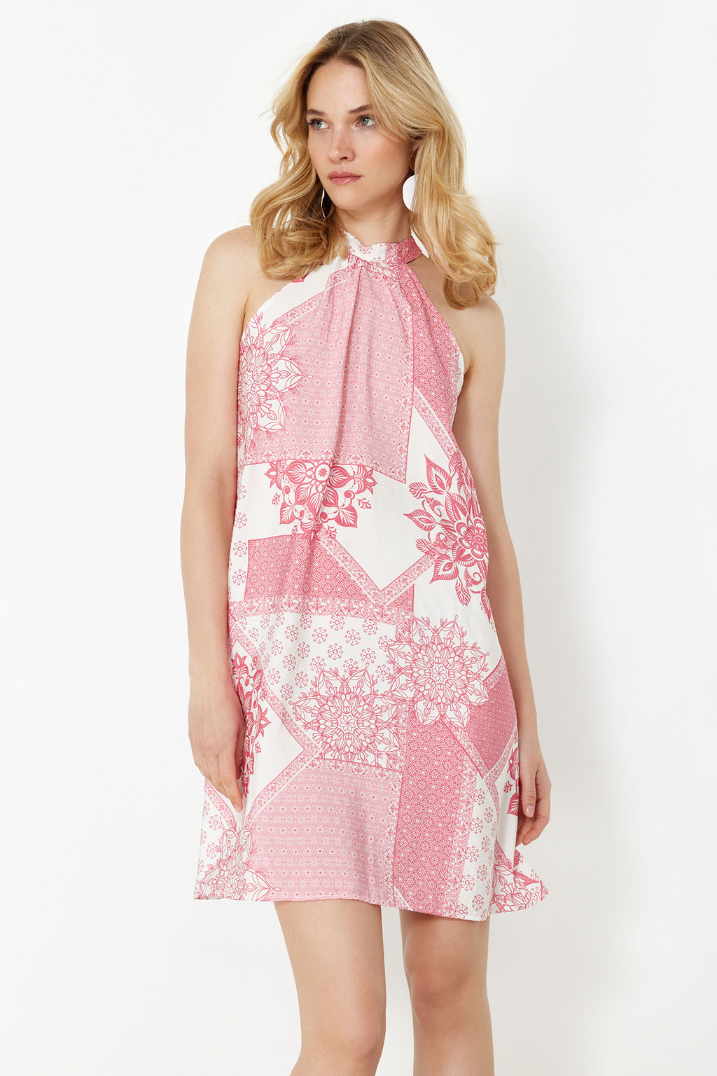 Pembe Kusakl? Cicek Desenli A Kesim Halter Yaka Mini Dokuma Elbise TWOSS24EL00711 - Trendyolmilla фото 2