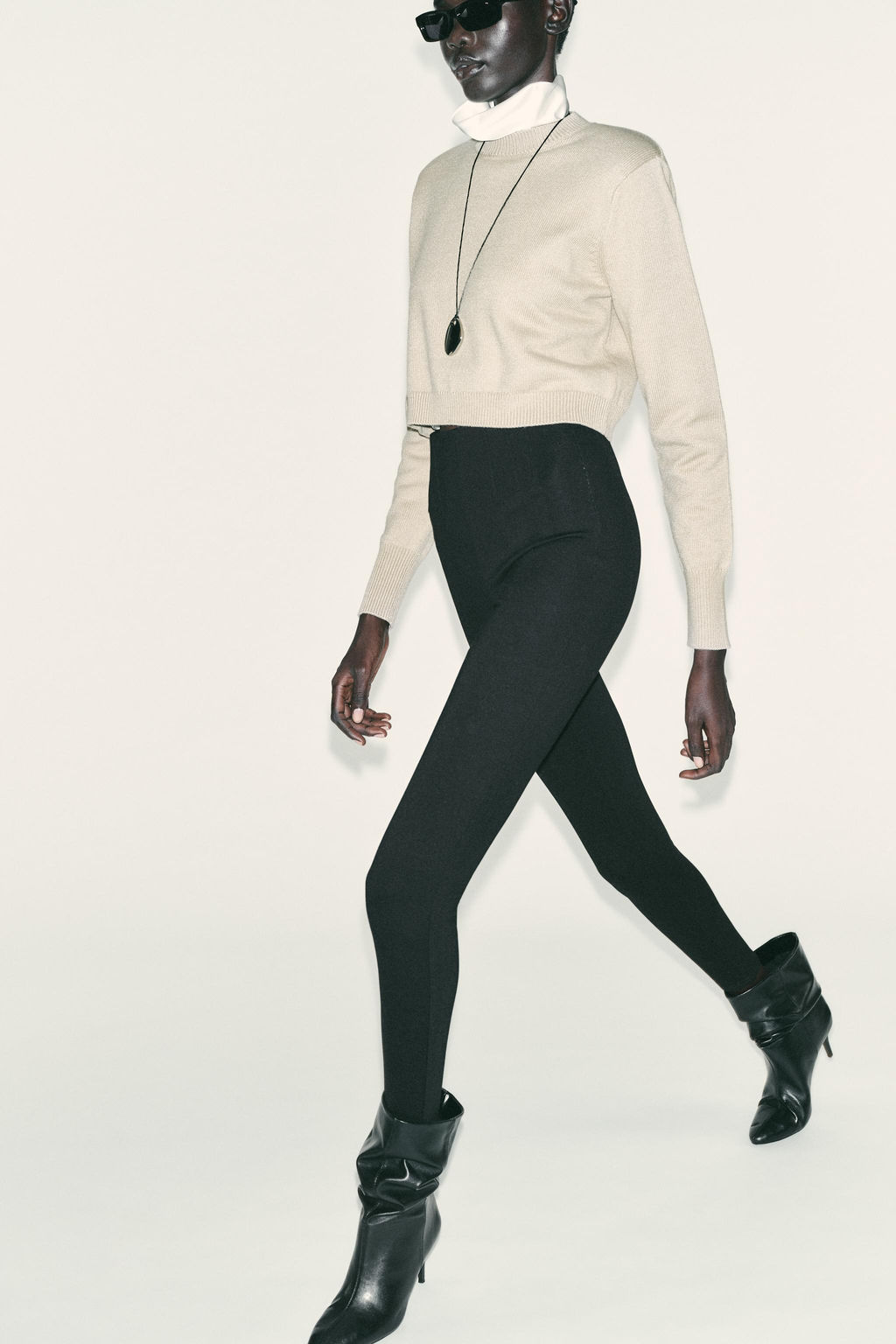 BODY SHAPING LEGGINGS - Zara фото 5