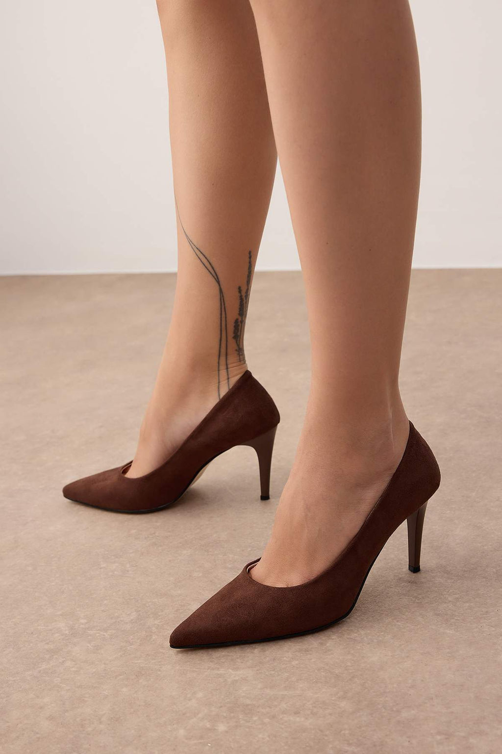 Koyu Kahverengi Suet Sivri Burun Kad?n Stiletto Ince Topuklu Ayakkab? 
TAKAW26TO00005 - Trendyolmilla фото 2