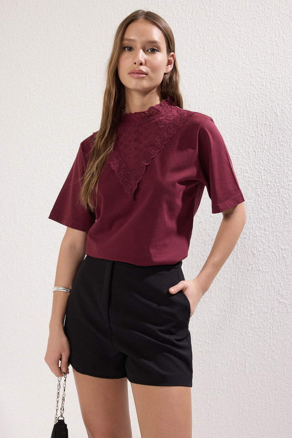 Bordo Brodeli Dik Yaka Basic Regular/Normal Kal?p Pamuklu Orme Bluz TWOSS23BZ00879