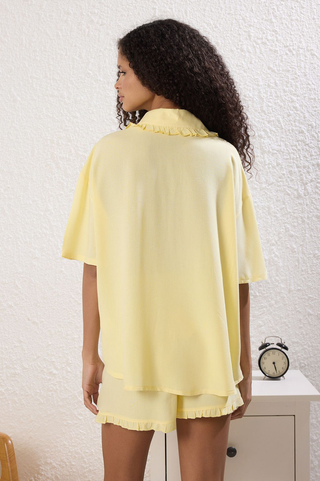 Trendyolmilla Sar? F?rf?r Detayl? Viskon Sortlu Dokuma Pijama Tak?m? THMSS25PT00429  фото 4