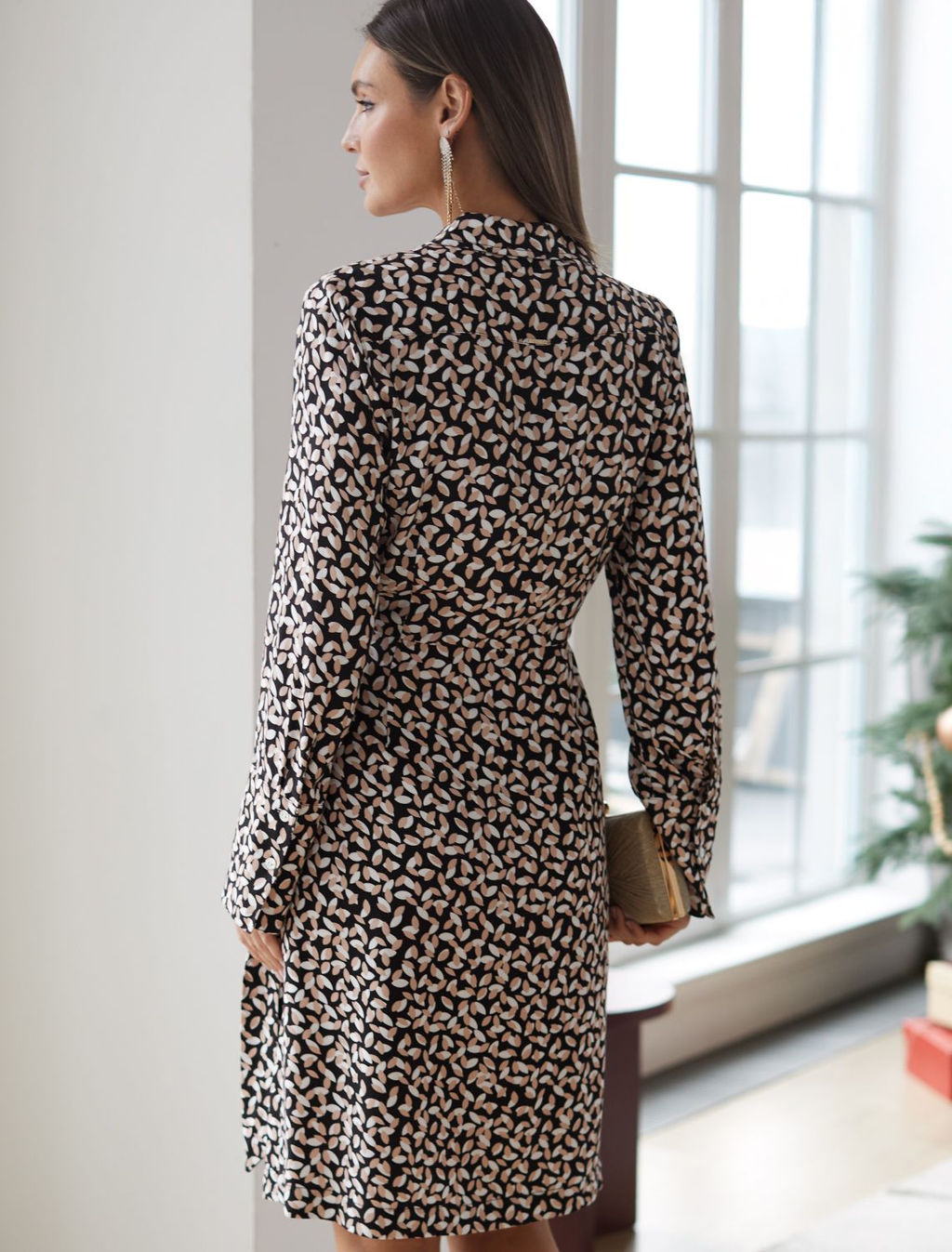 D22.258 Платье женское черный-бежевый