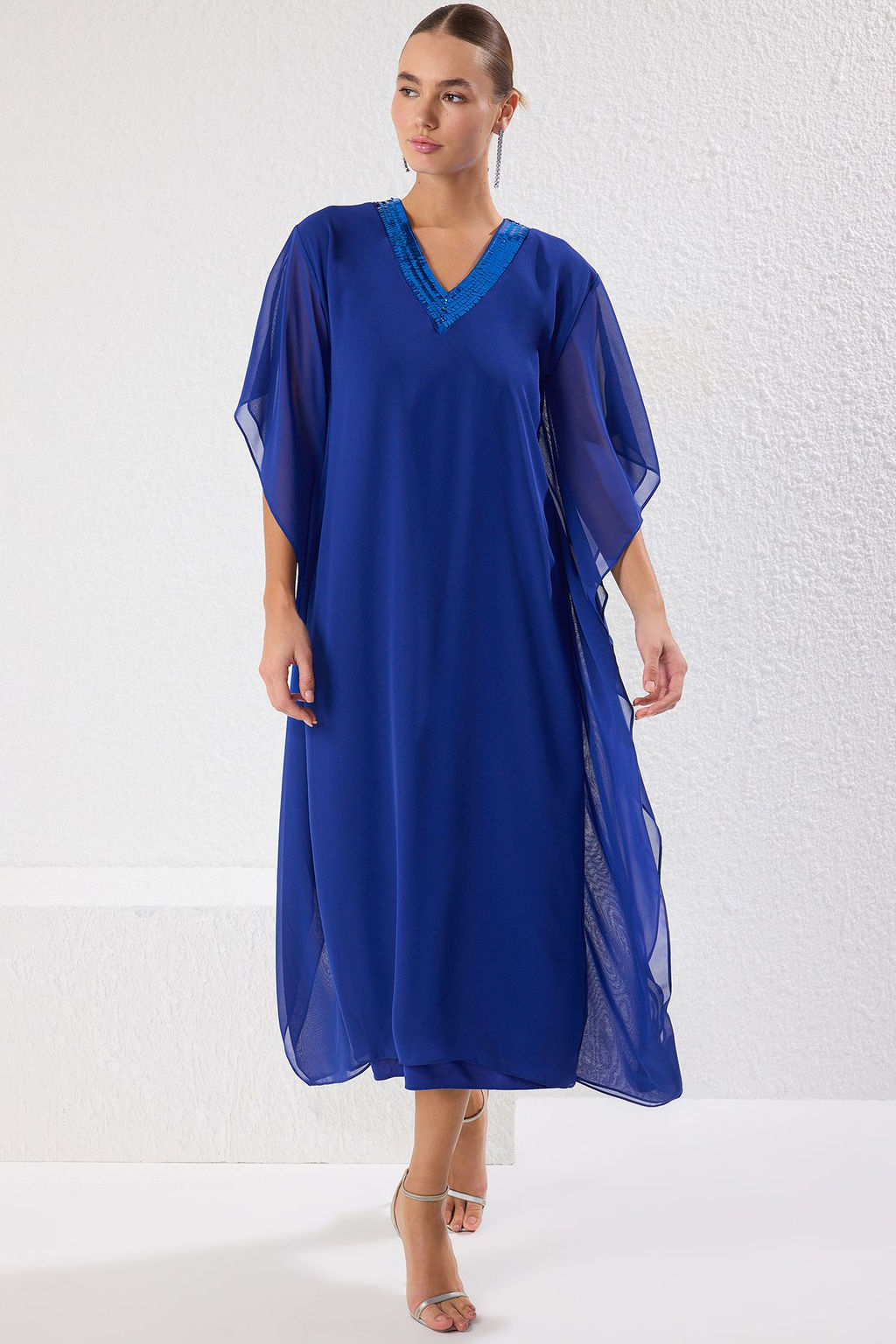TRENDYOLMILLA Saks Payet Detayl? Par?lt?l? Sifon Dokuma Elbise TPRSS25EL00130  фото 2