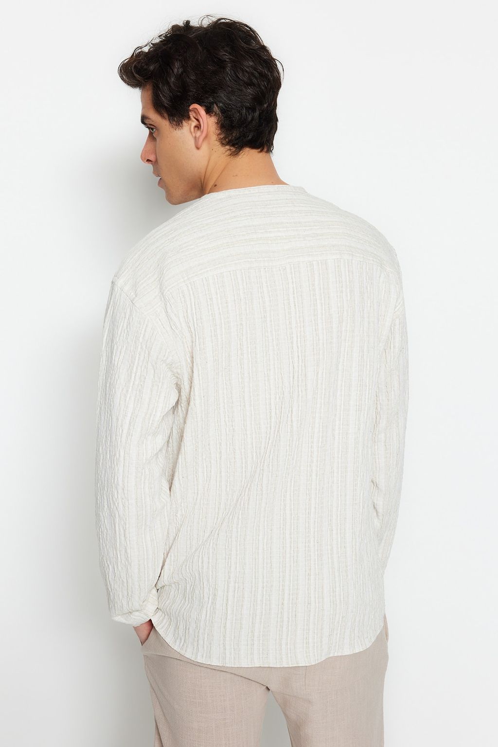 TRENDYOL MAN Ekru Relaxed Fit Keten Icerikli Gomlek TMNSS23GO00121 - Trendyolmilla фото 7