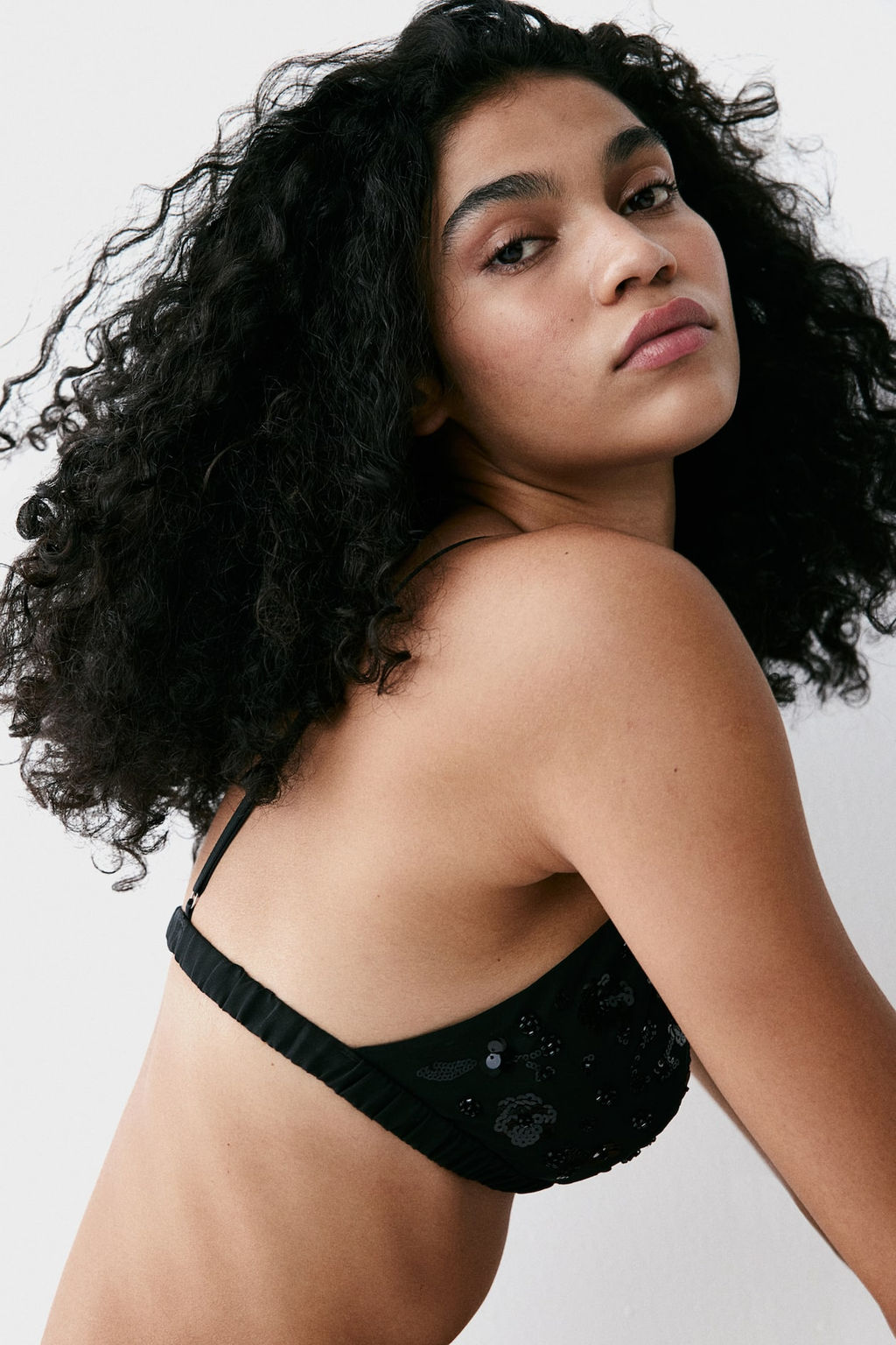 Sujetador suave con detalles decorativos - H&m фото 2