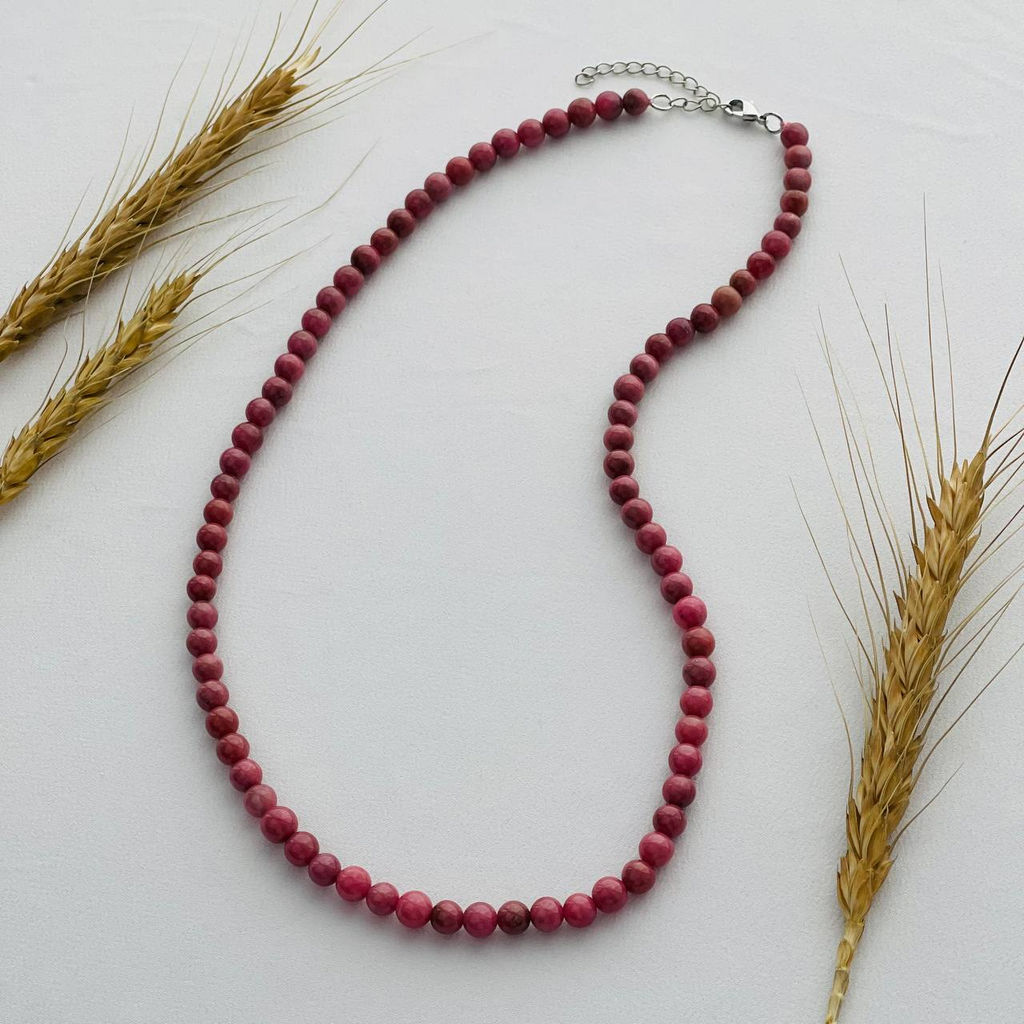 Бусы из Родонита