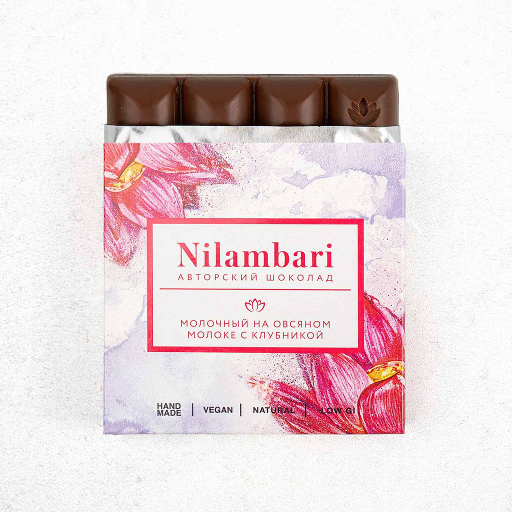 Шоколад Nilambari молочный на овсяном молоке с клубникой