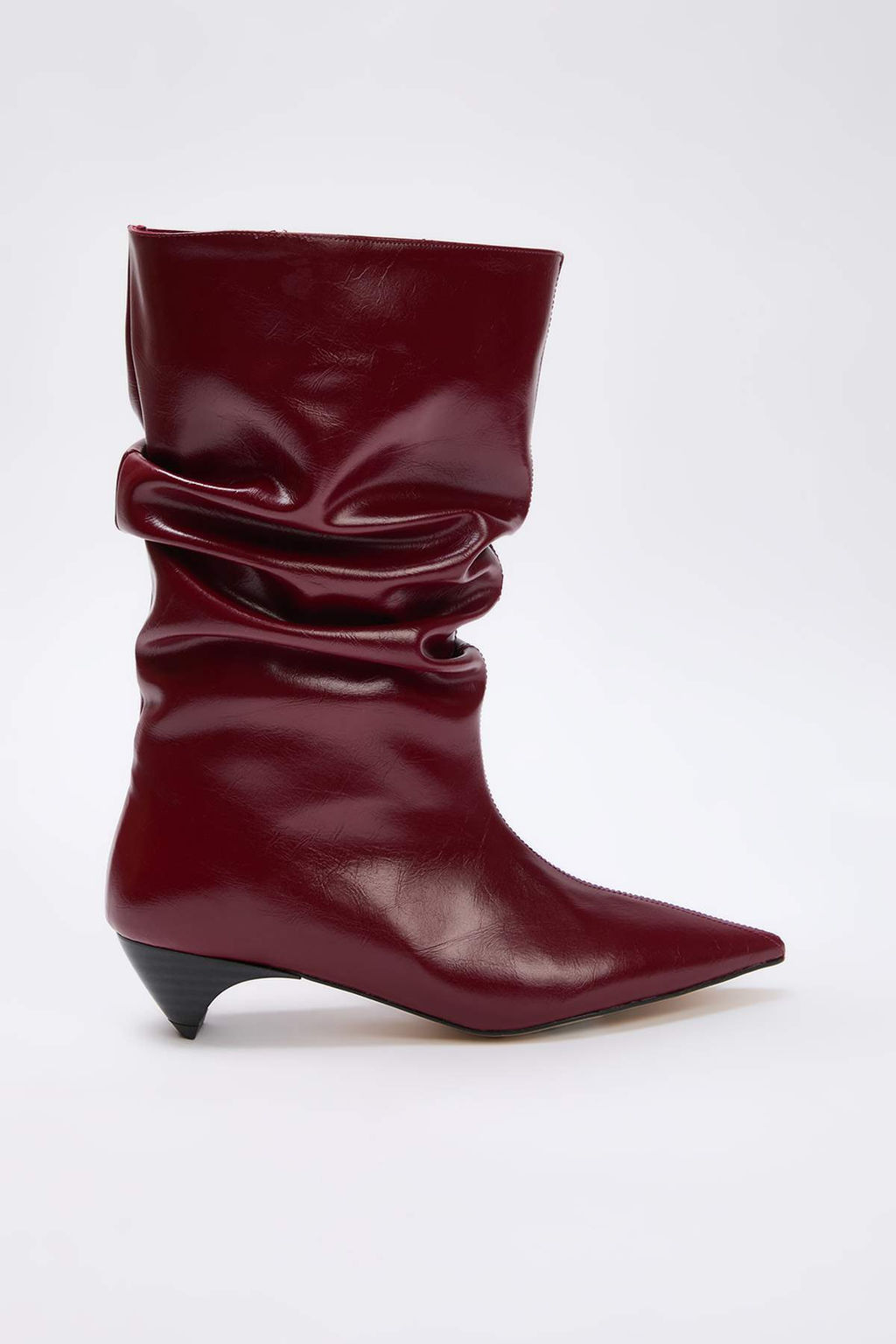 Siyah Koruklu Kitten Ucgen Topuklu Premium Kad?n Cizme TAKAW26CZ00029 - Trendyolmilla фото 9