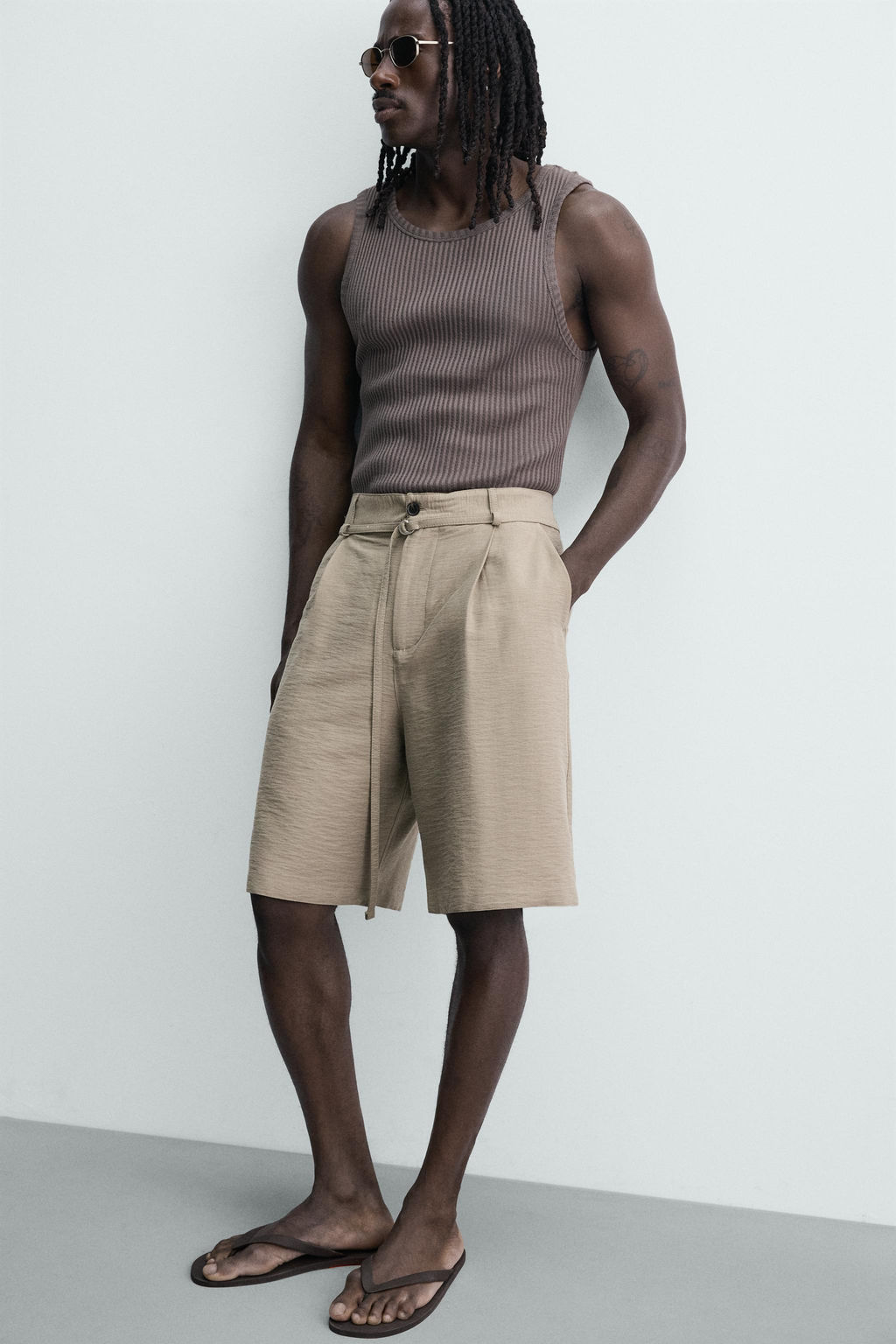 BERMUDA RELAXED FIT PLIEGUES CINTUR?N / Negro - Zara фото 6