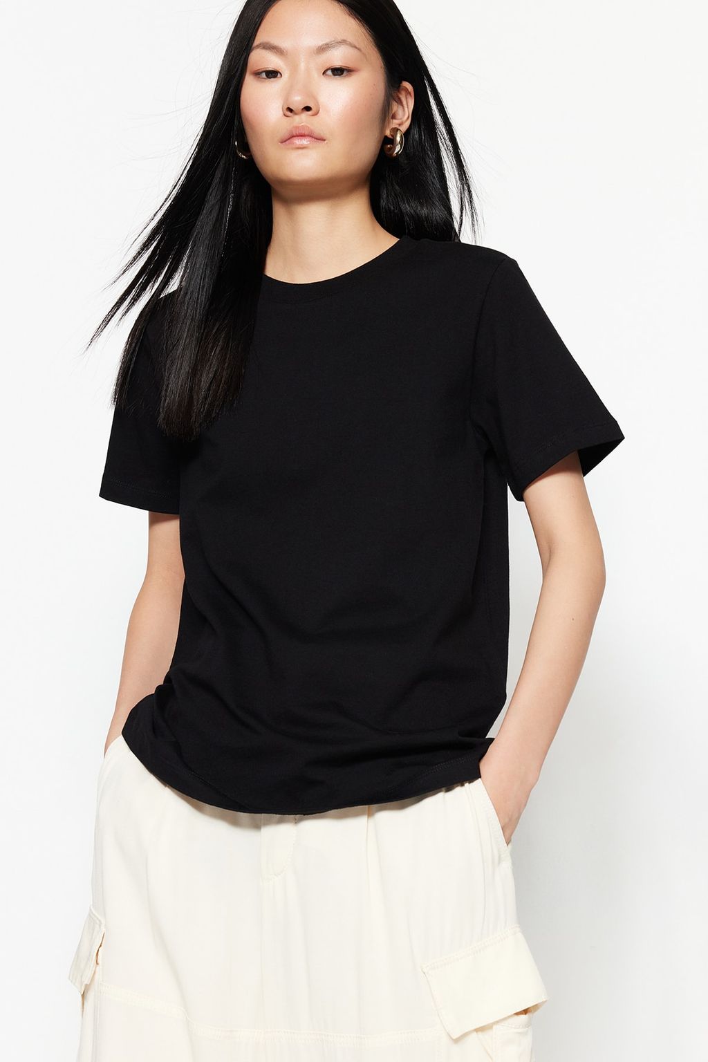 TRENDYOLMILLA Ekru %100 Pamuk Premium Basic Bisiklet Yaka Orme T-Shirt TWOSS23TS00042  фото 6