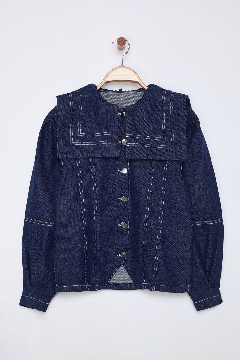 Koyu Mavi Denizci Yaka Detayl? Kontrast Dikisli Denim Gomlek Ceket TWOSS25CE00003
