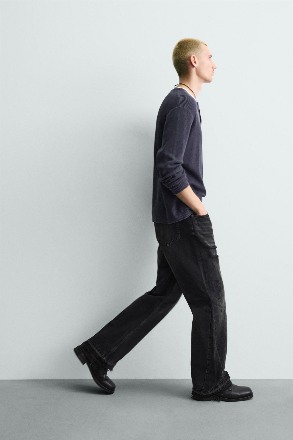 RIPPED FLARE FIT JEANS - Zara фото 16