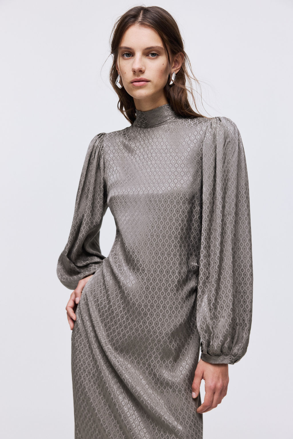 Vestido de sat?n con lazada - H&m фото 2