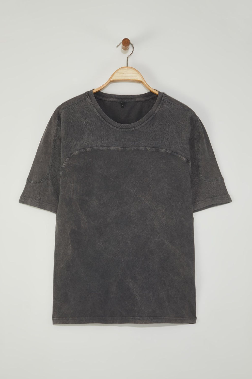 TRENDYOL MAN Vizon Oversize/Genis Kesim Eskitme/Soluk Efekt Kumas Mix Detayl? T-Shirt TMNSS25TS00014 - Trendyolmilla фото 5