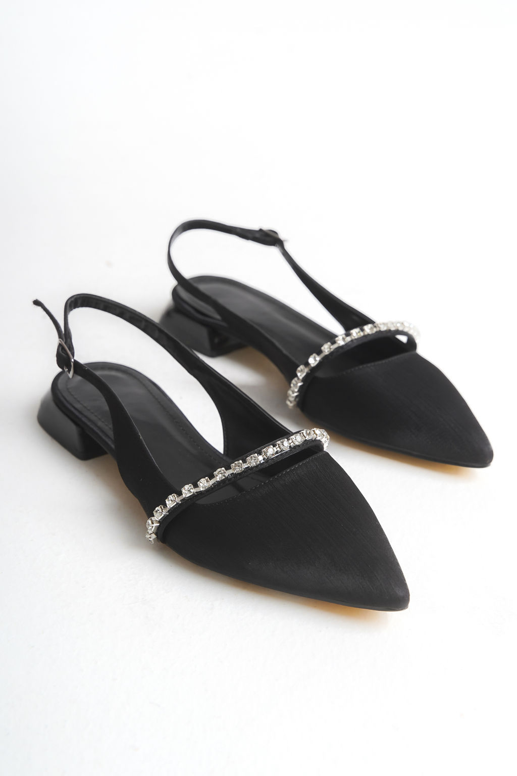 Trendyol Shoes Siyah Tasl? Mat Saten Sivri Burun K?sa Topuklu Kad?n Babet TAKSS25BE00030 - Trendyolmilla фото 5