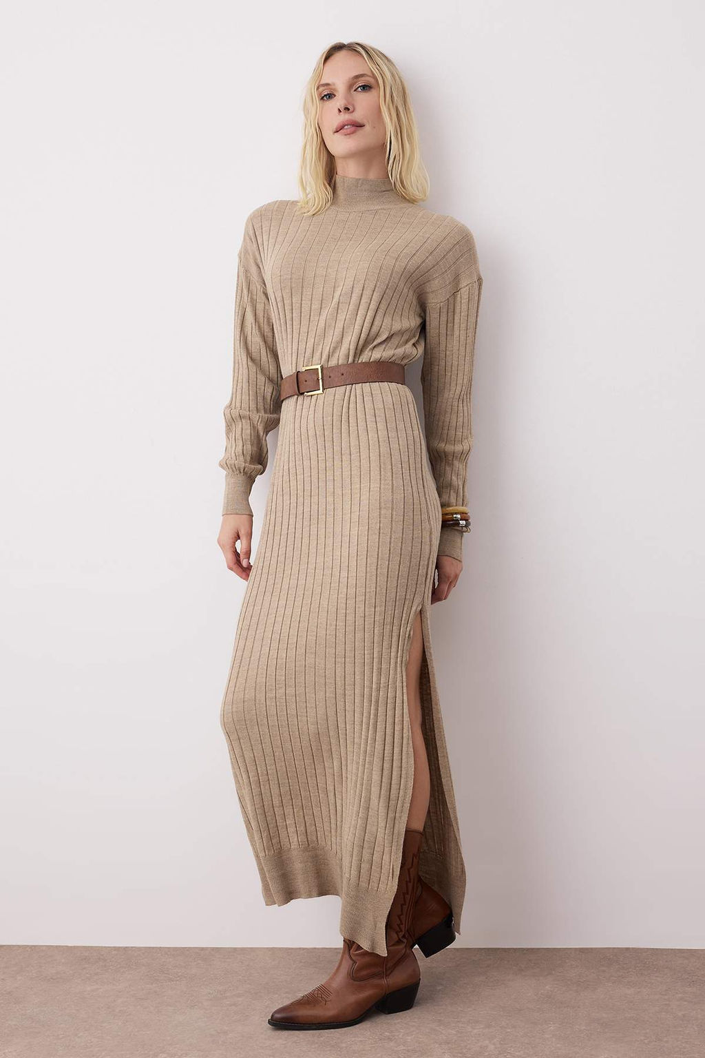 Siyah Duz Midi Y?rtmac Detayl? Kemerli Triko Uzun Elbise TWOAW26EL00098 - Trendyolmilla фото 5