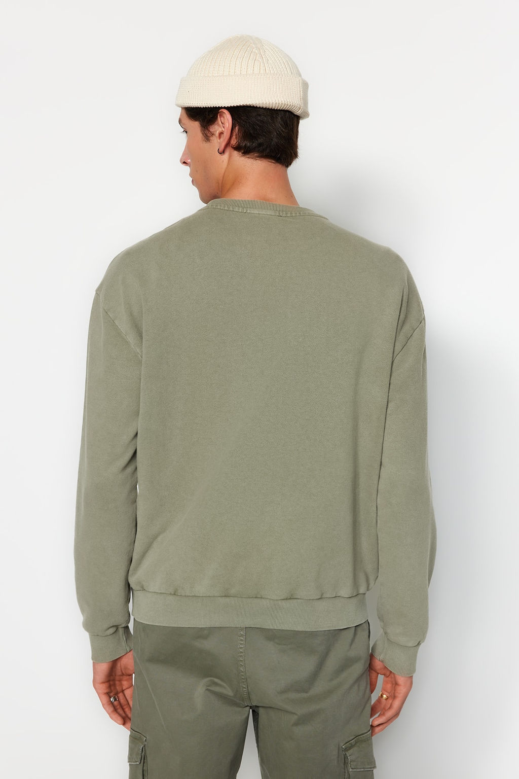 TRENDYOL MAN Yesil %100 Pamuk Premium Oversize/Genis Kesim Eskitme/Soluk Efektli Sweatshirt TMNAW24SW00021 - Trendyolmilla фото 17