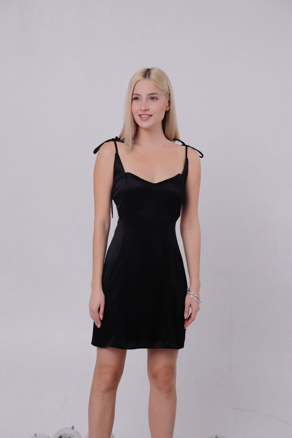 Мини-платье с завязками чёрное - Martichelli фото 2