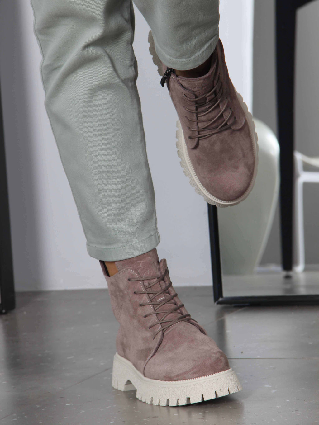 Ботинки 228.V.1541be. Капучино замша/Байка