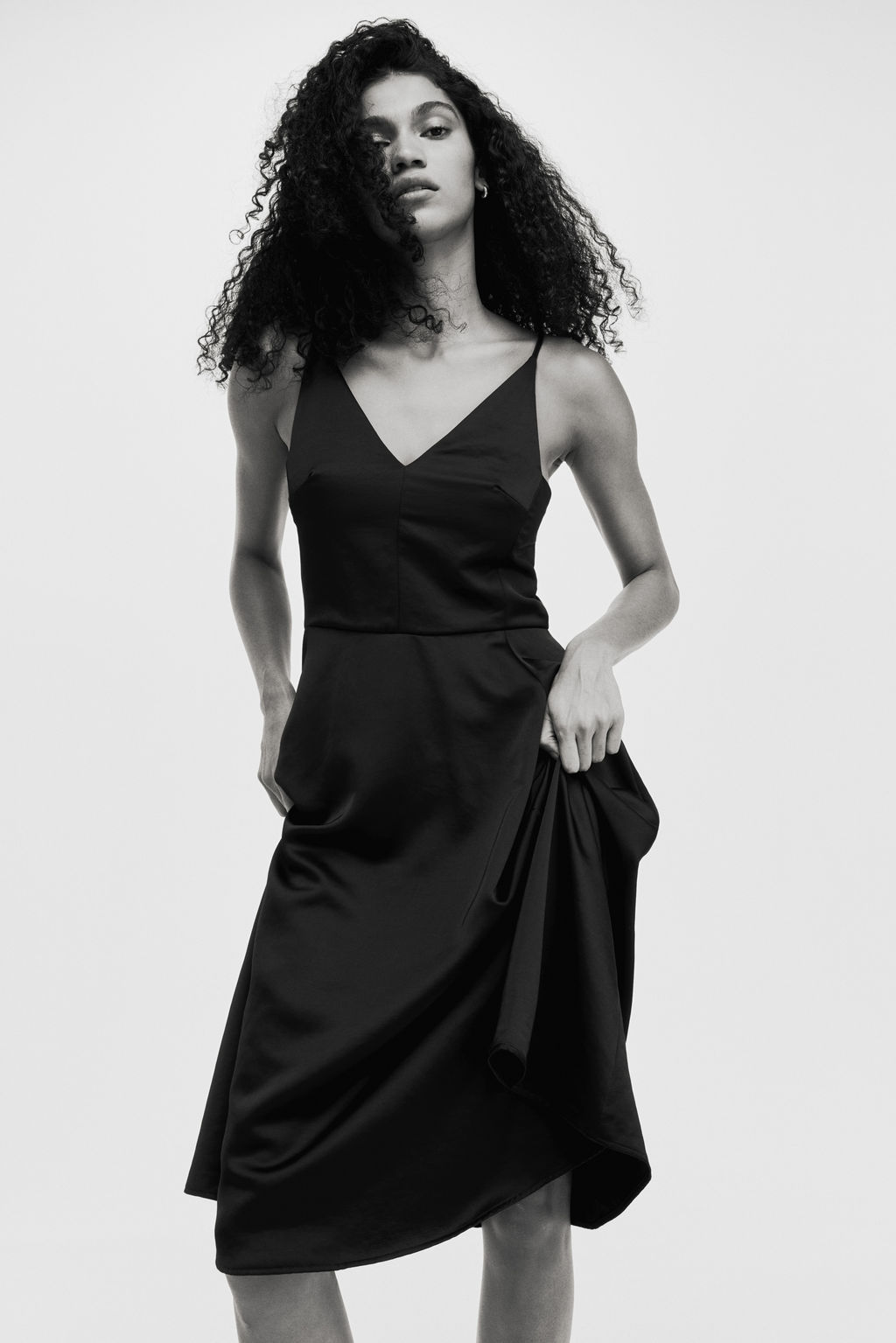 Vestido de tirantes con escote en V - H&m фото 3