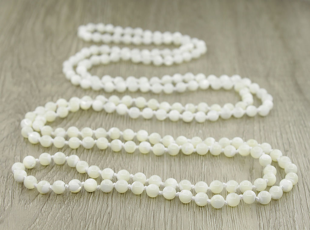 Перламутр белый (Индонезия) круглый 6мм, бусы длиной 154см