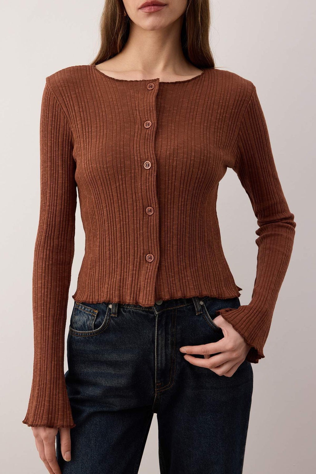 Kahverengi Jakarl? Fitted/Vucuda Oturan Dugme Detayl? Esnek Orme Bluz TWOAW26BZ00046