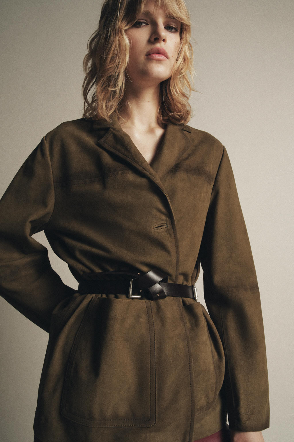 OVERSIZE 100% SUEDE LEATHER BLAZER ZW COLLECTION LIMITED EDITION - Zara фото 2