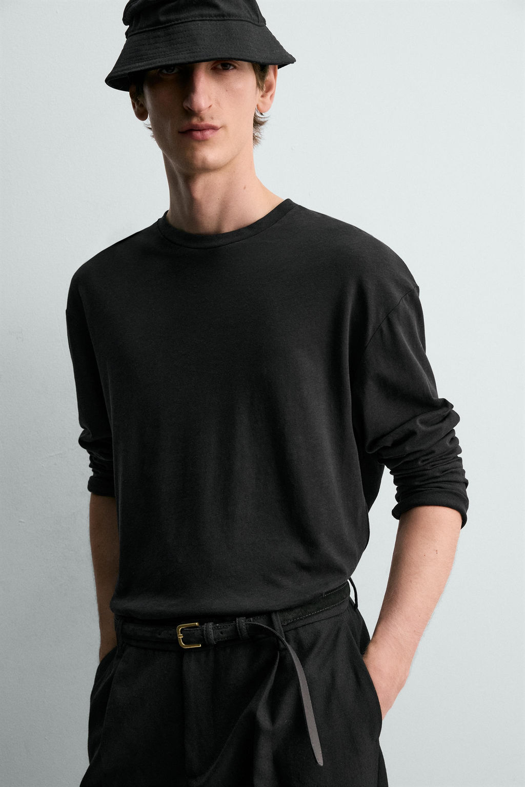 CAMISETA ALGOD?N - LINO  LIMITED EDITION / Negro - Zara фото 6