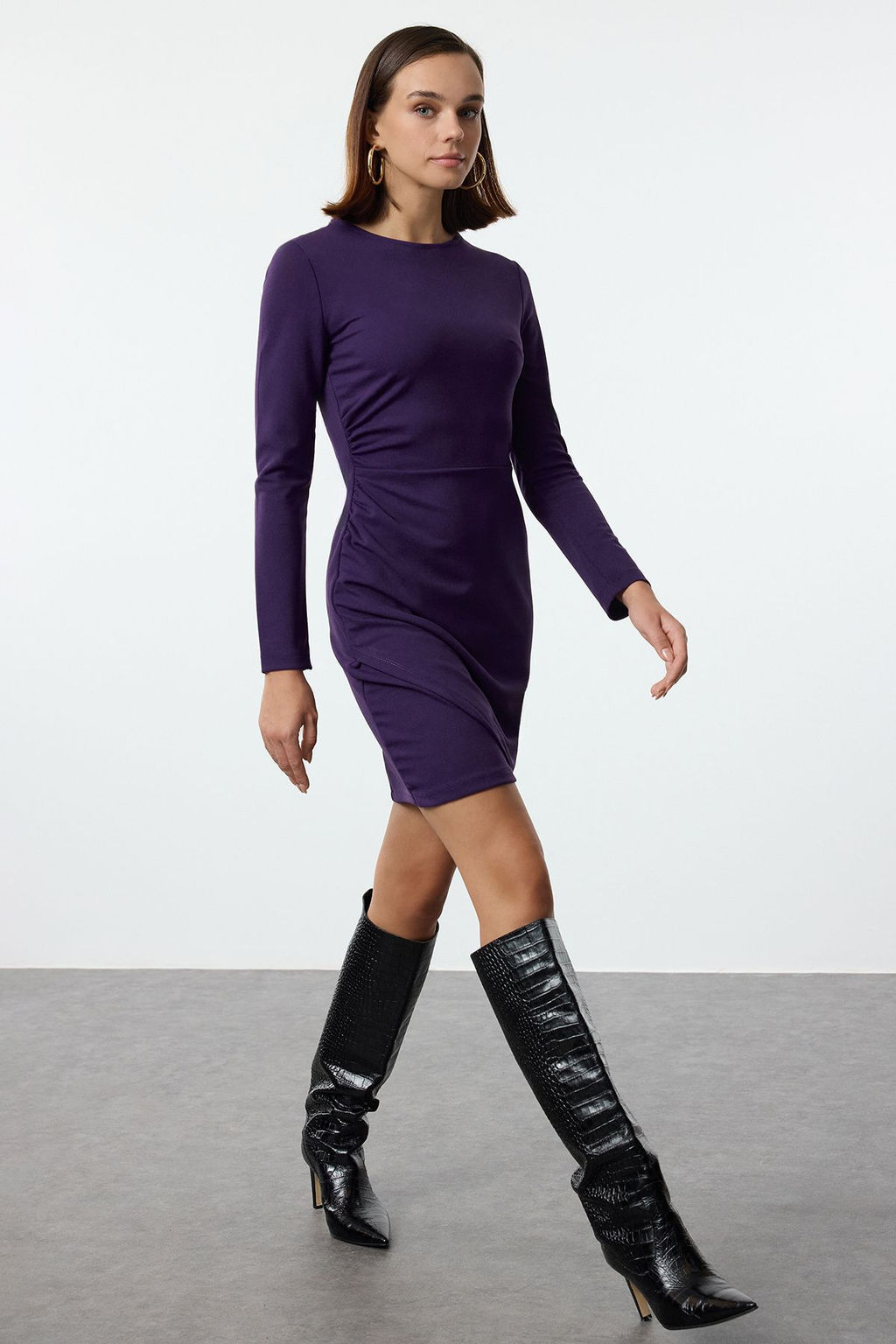 TRENDYOLMILLA Mor Duz Buzgu/Drape Detayl? Bodycone/Vucuda Oturan Mini Orme Elbise TWOAW25EL00230