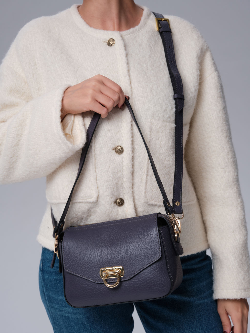 Сумка кожаная через плечо Azaro 3684 пыльно фиолетовая