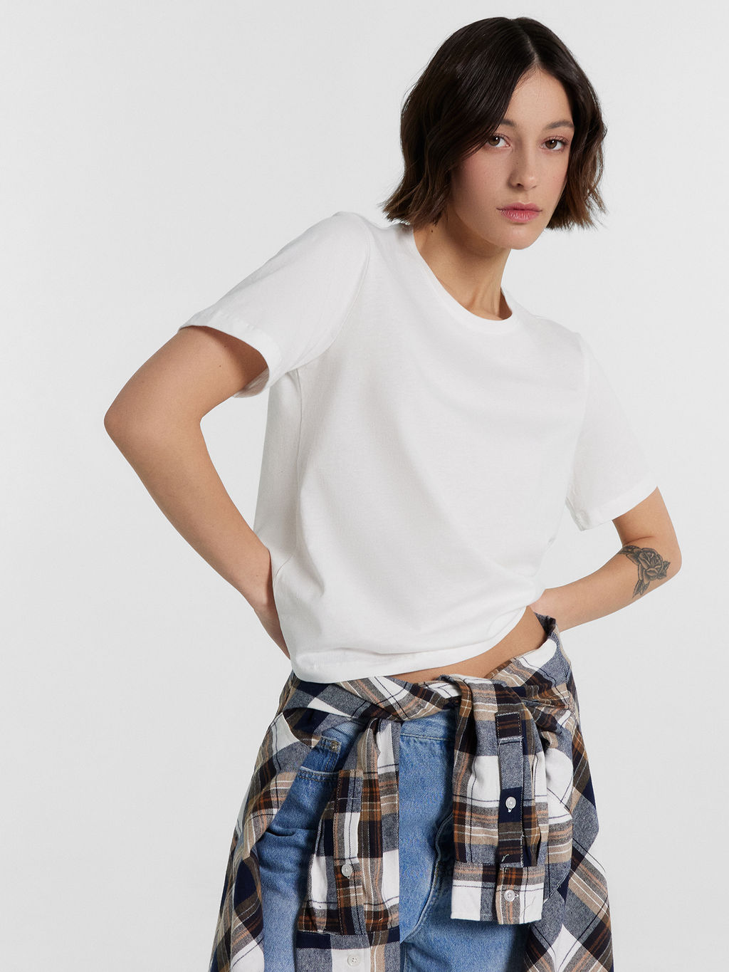 Футболка женская белая белый 112998 - Mark formelle фото 3