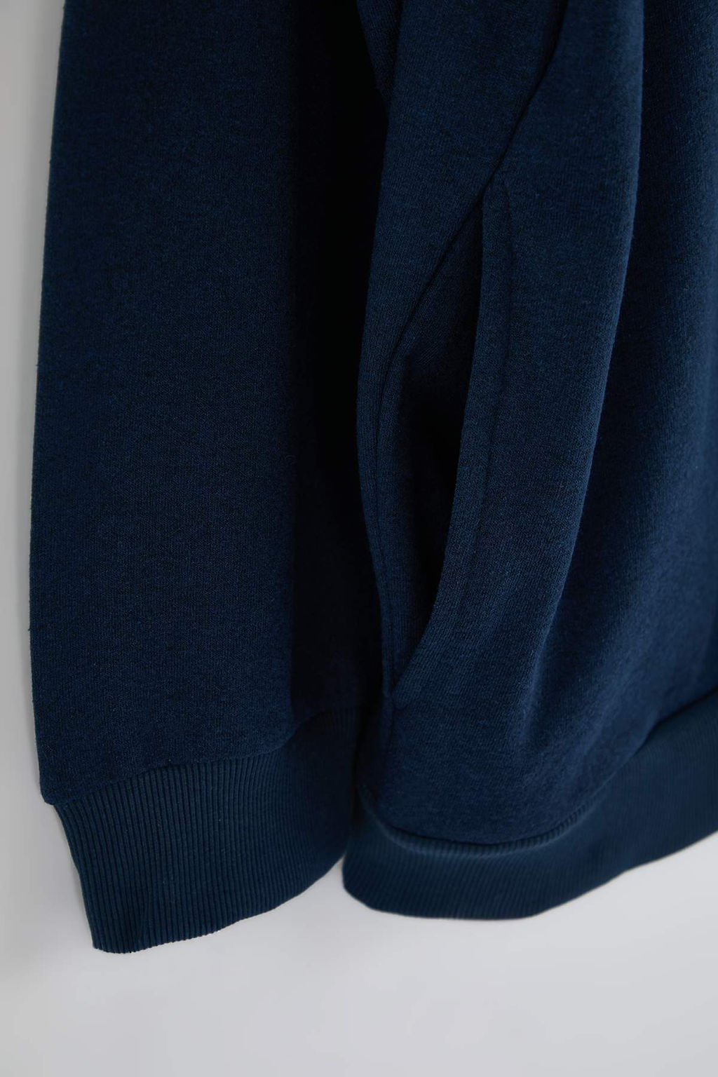 TRENDYOL MAN Buyuk Beden Siyah Oversize/Genis Kesim Fermuarl? Kapusonlu Pamuklu Sweatshirt TMNAW25AO00029 - Trendyolmilla фото 5