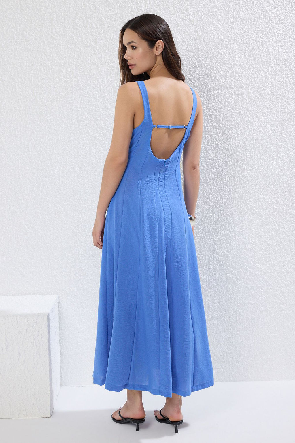 TRENDYOLMILLA Mavi A Kesim Kare Yaka Kup Detayl? S?rt? Ayar Ask?l? Astarl? Dokuma Elbise TWOSS25EL00133  фото 5