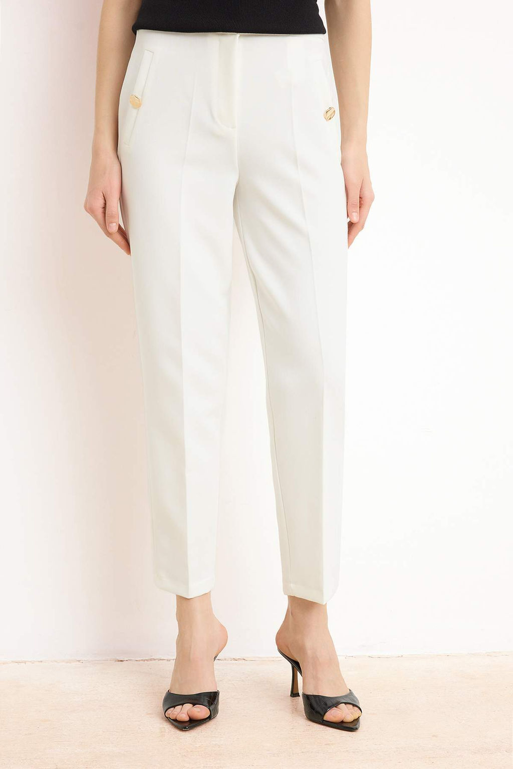 Siyah Premium Arka Beli Lastikli Havuc Dugme Detayl? Kumas Pantolon TWOSS26PL00025 - Trendyolmilla фото 10