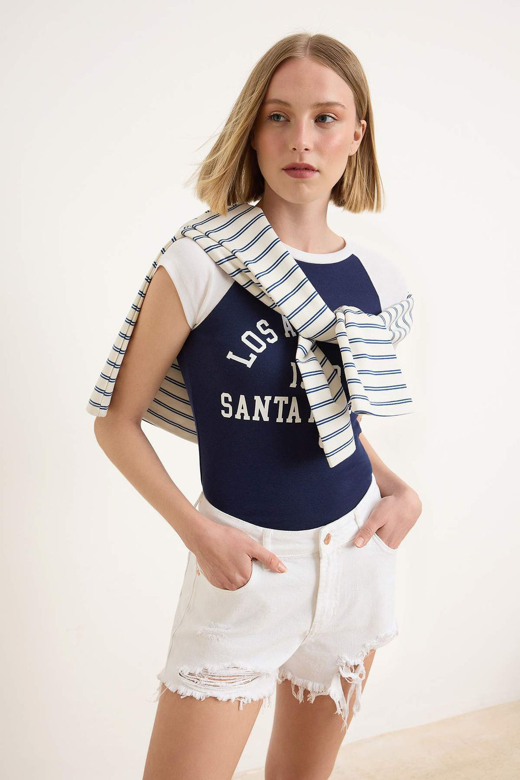 Ac?k Mavi Y?rt?k Detayl? Ekstra Mini Denim Sort TWOSS26SR00218 - Trendyolmilla фото 6