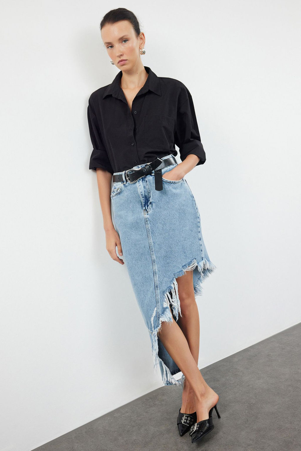 Mavi Puskullu Asimetrik Midi Denim Etek TWOAW22ET0140 - Trendyolmilla фото 2