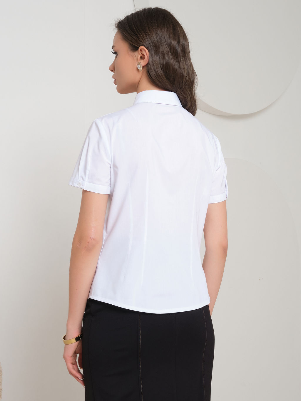 Блуза полуприлегающего силуэта