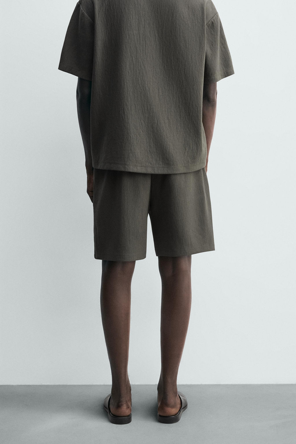 BERMUDA JOGGER ESTRUCTURA / Verdoso - Zara фото 3