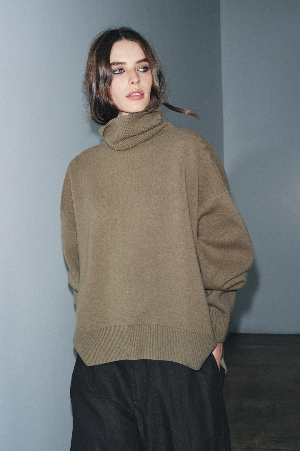 95% WOOL OVERSIZE JUMPER - Zara фото 4