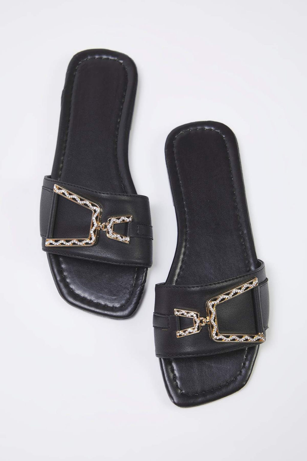 Trendyolmilla Shoes Siyah Aksesuar Detayl? Duz Kad?n S?k Terlik TAKSS25TE00047