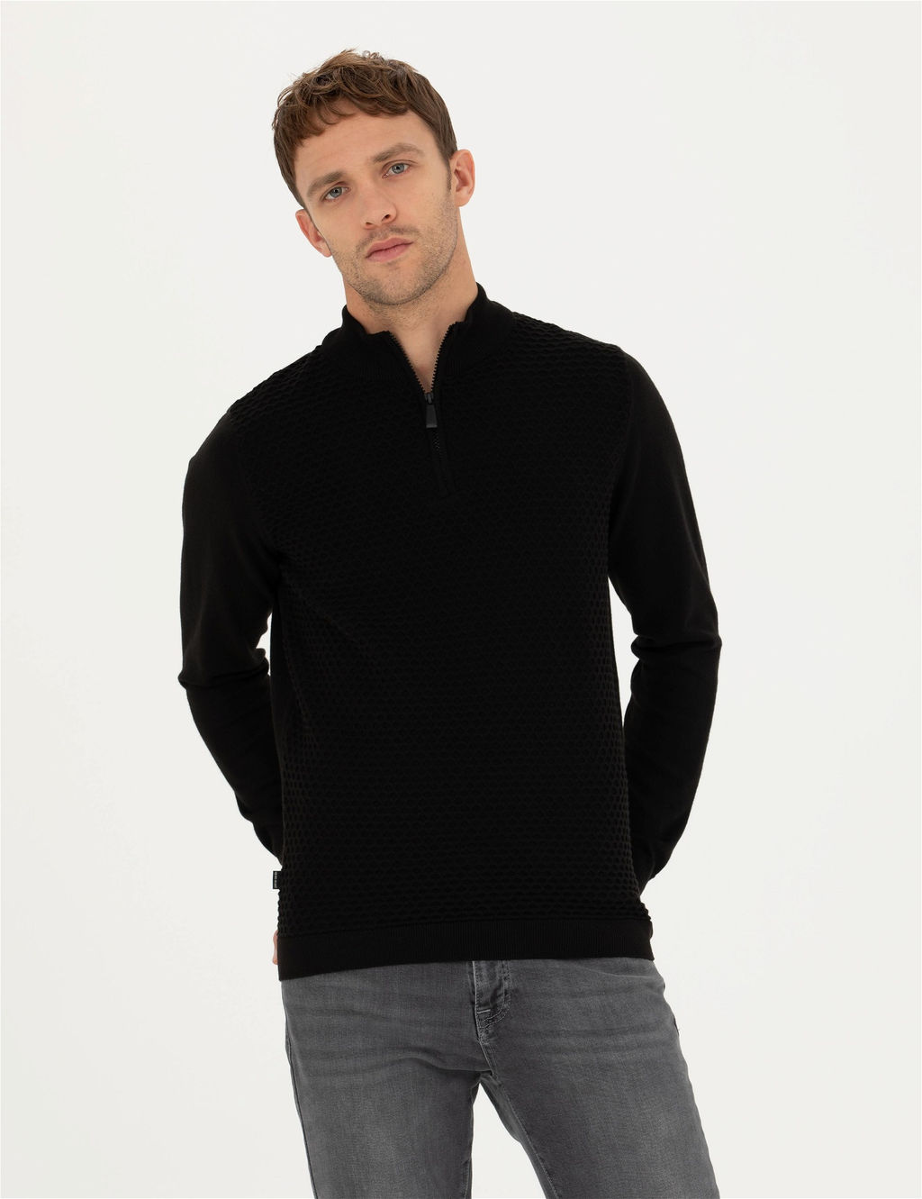 Siyah Slim Fit Fermuarl_ Dik Yaka Triko Kazak
