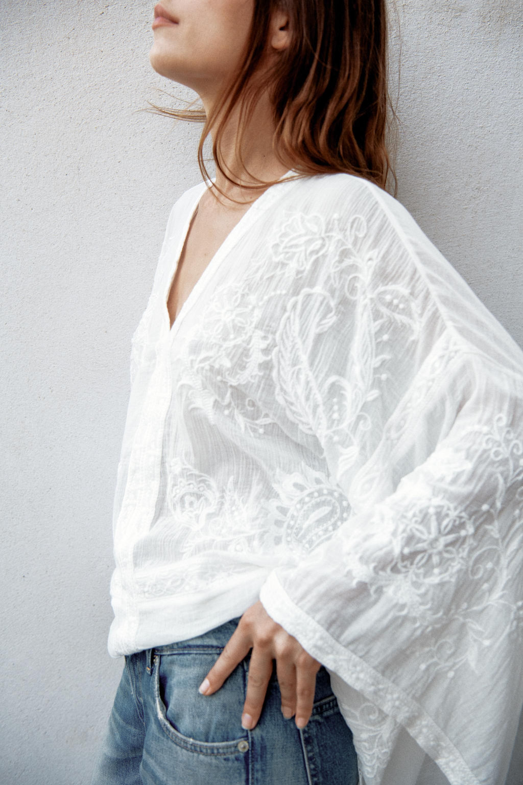 BLUSA CAPA BORDADA ZW COLLECTION / Blanco - Zara фото 4