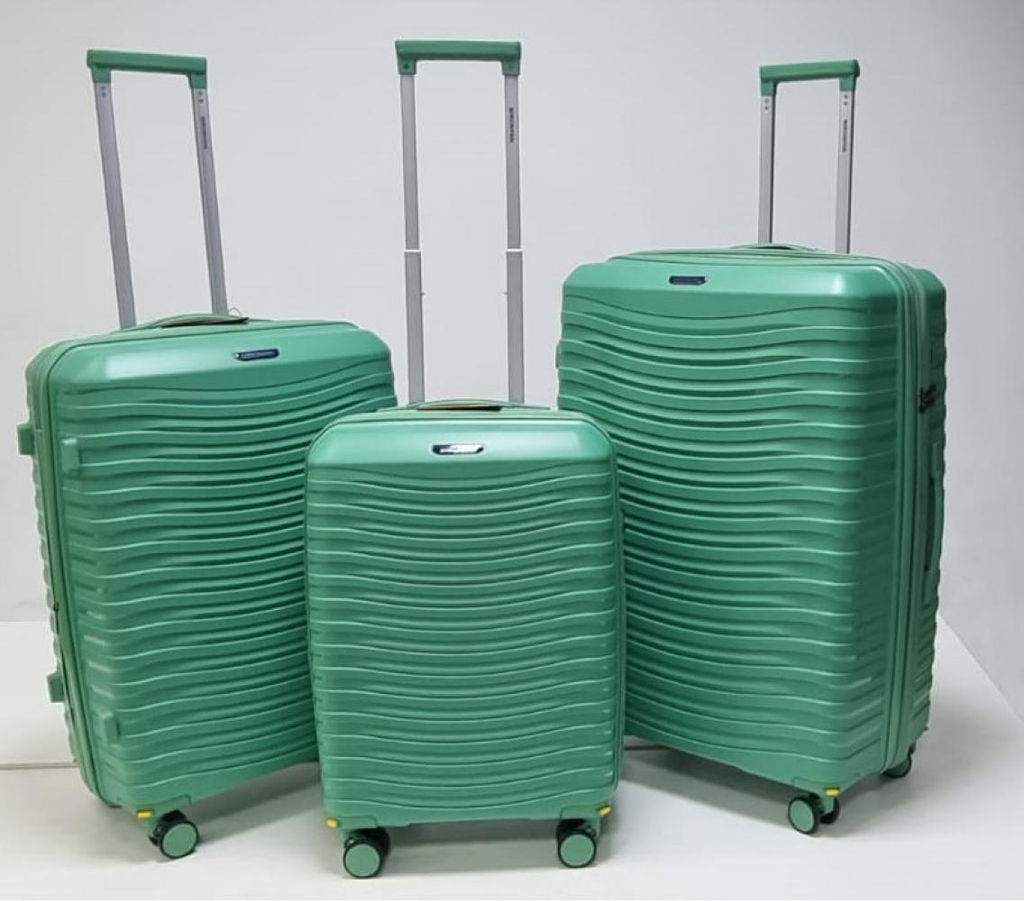 Набор из 3-х чемоданов с расширением 11184 Зеленый