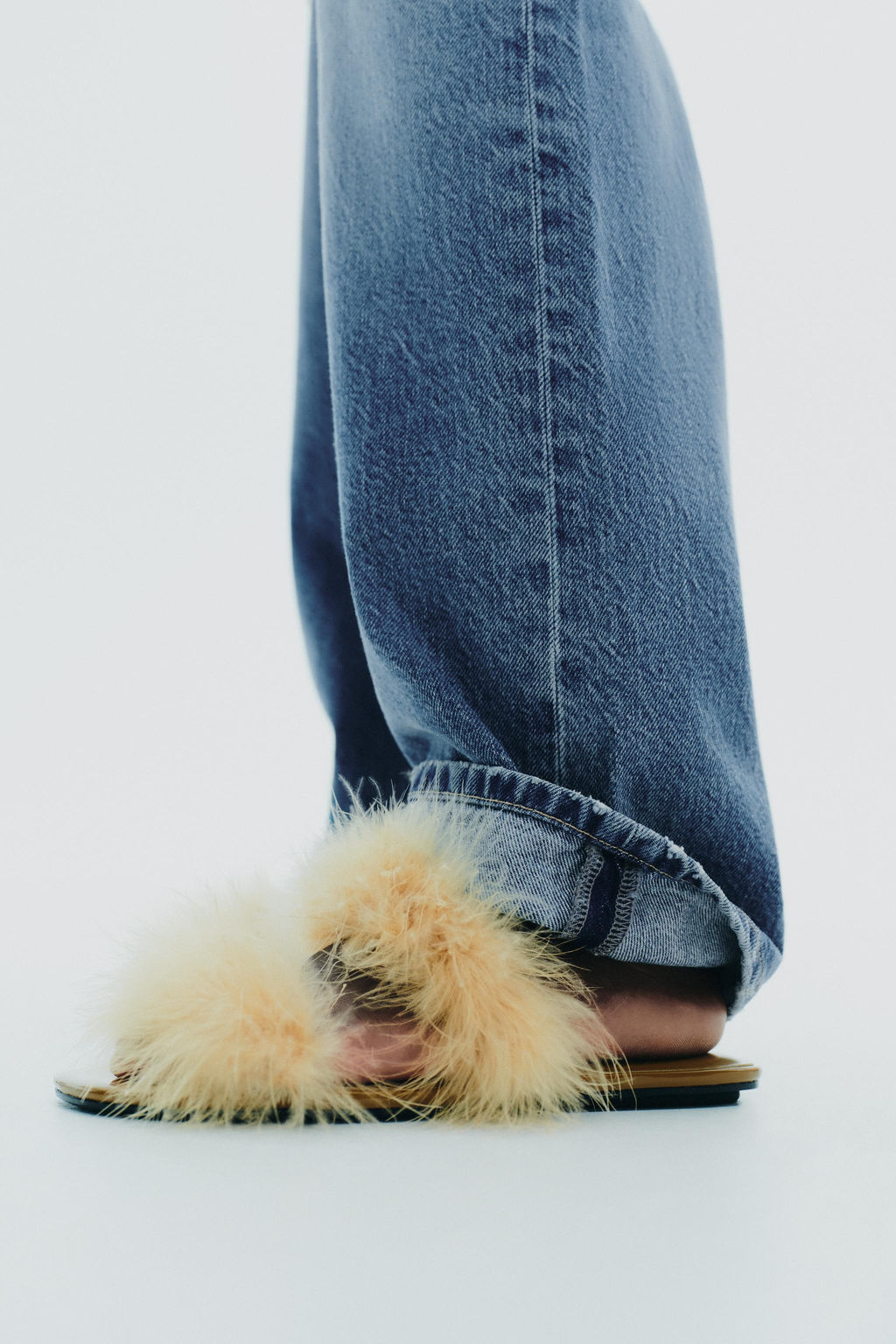 FEATHER STRAP SANDALS - Zara фото 3