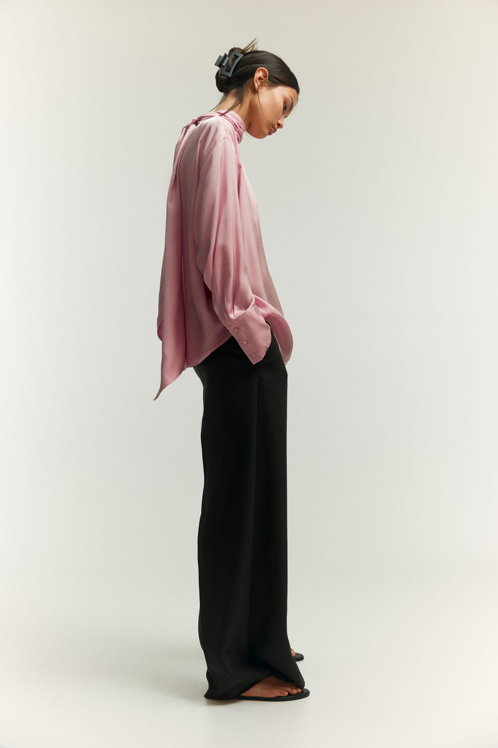 Blusa con fular decorativo - H&m фото 3