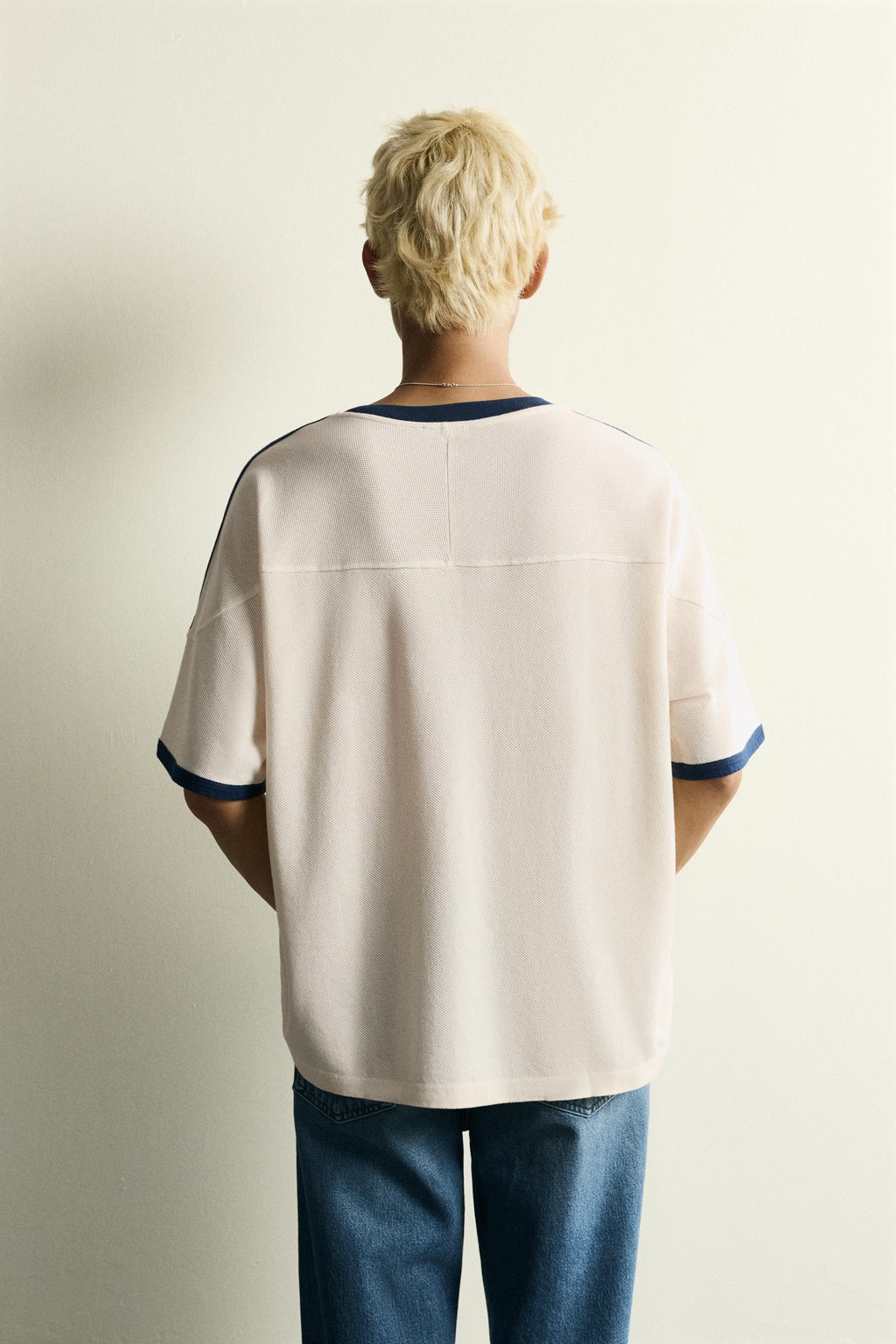 CAMISETA RELAXED FIT ESTAMPADO F?TBOL RETRO / Blanco roto - Zara фото 3