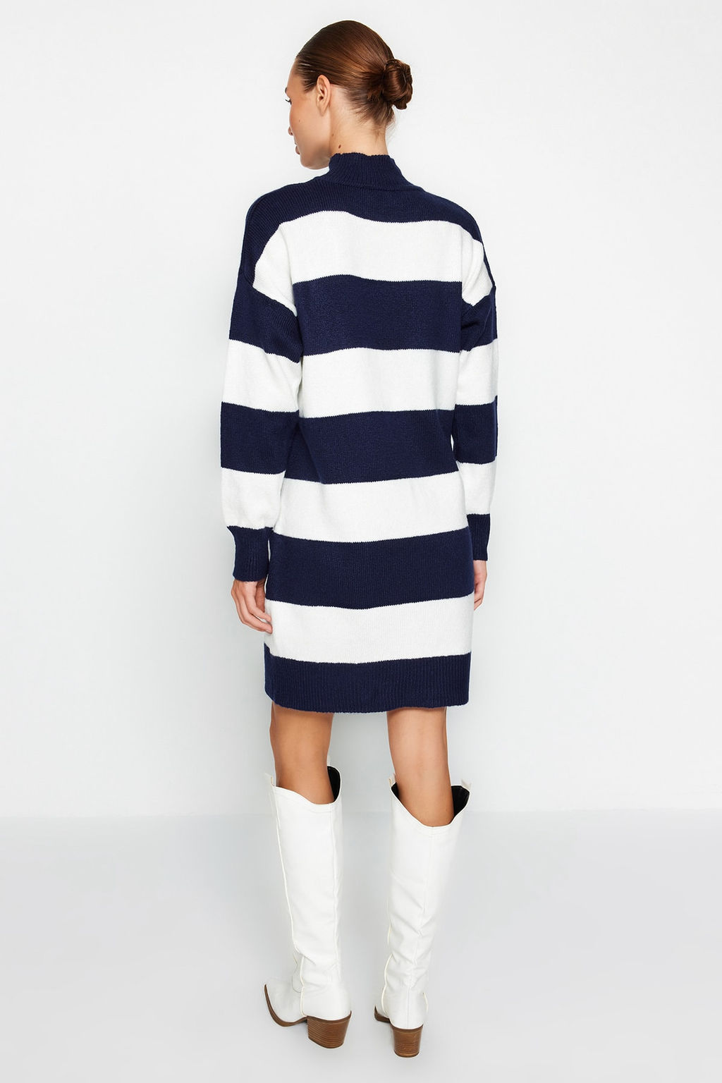 TRENDYOLMILLA Lacivert Mini Triko Genis Kal?p Dik Yaka Kazak Elbise TWOAW24EL00059  фото 5