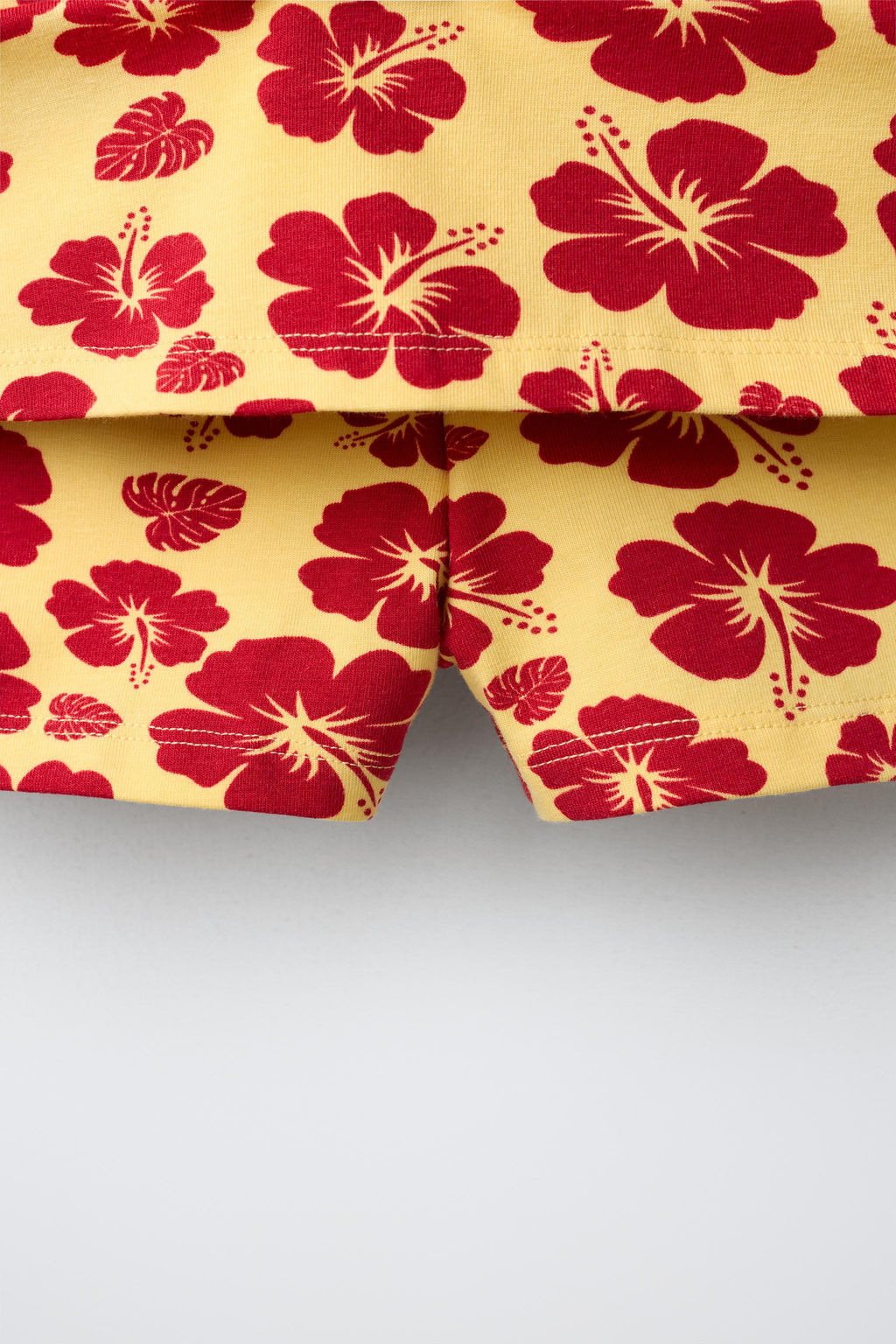 FALDA BERMUDA ESTAMPADA HIBISCUS / CRUDO